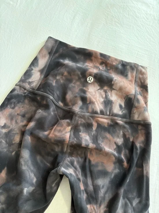 Lululemon Unlimit High Rise Tight 25”*Keyhole - Picture 6 of 10